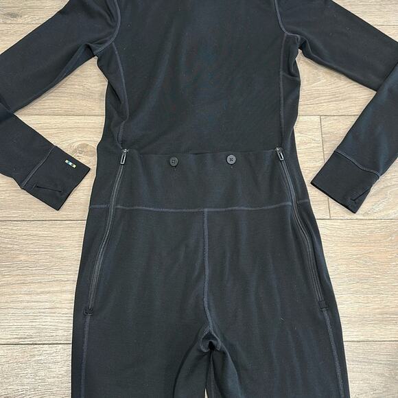 SMARTWOOL Black Merino 250 One-Piece Base Layer Long Sleeve Hood Bodysuit Size M - Picture 12 of 14